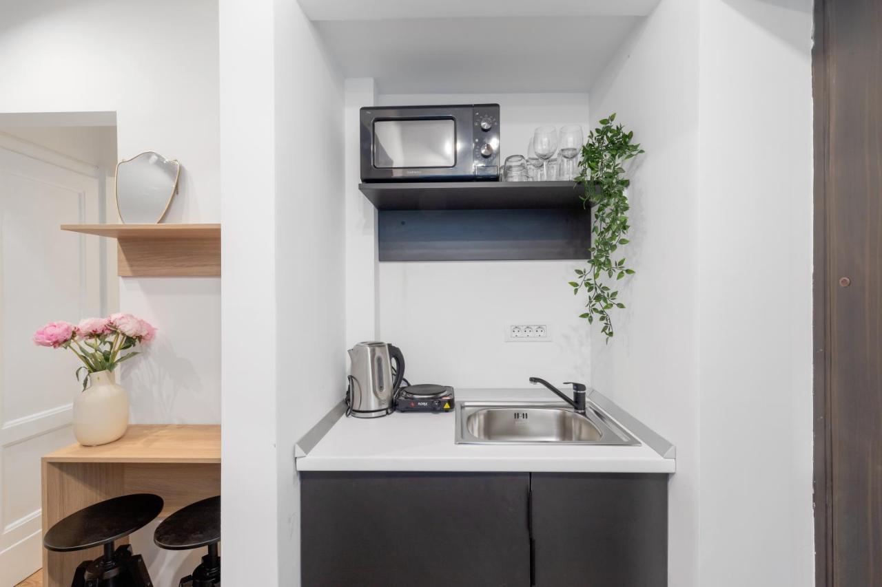 Ultra Central, 15 Sqm Studio By Urbanesq Bucureşti Eksteriør bilde